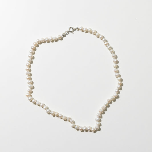 Pearly White - Adult Necklace